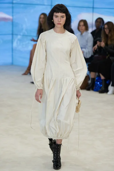 Look 1